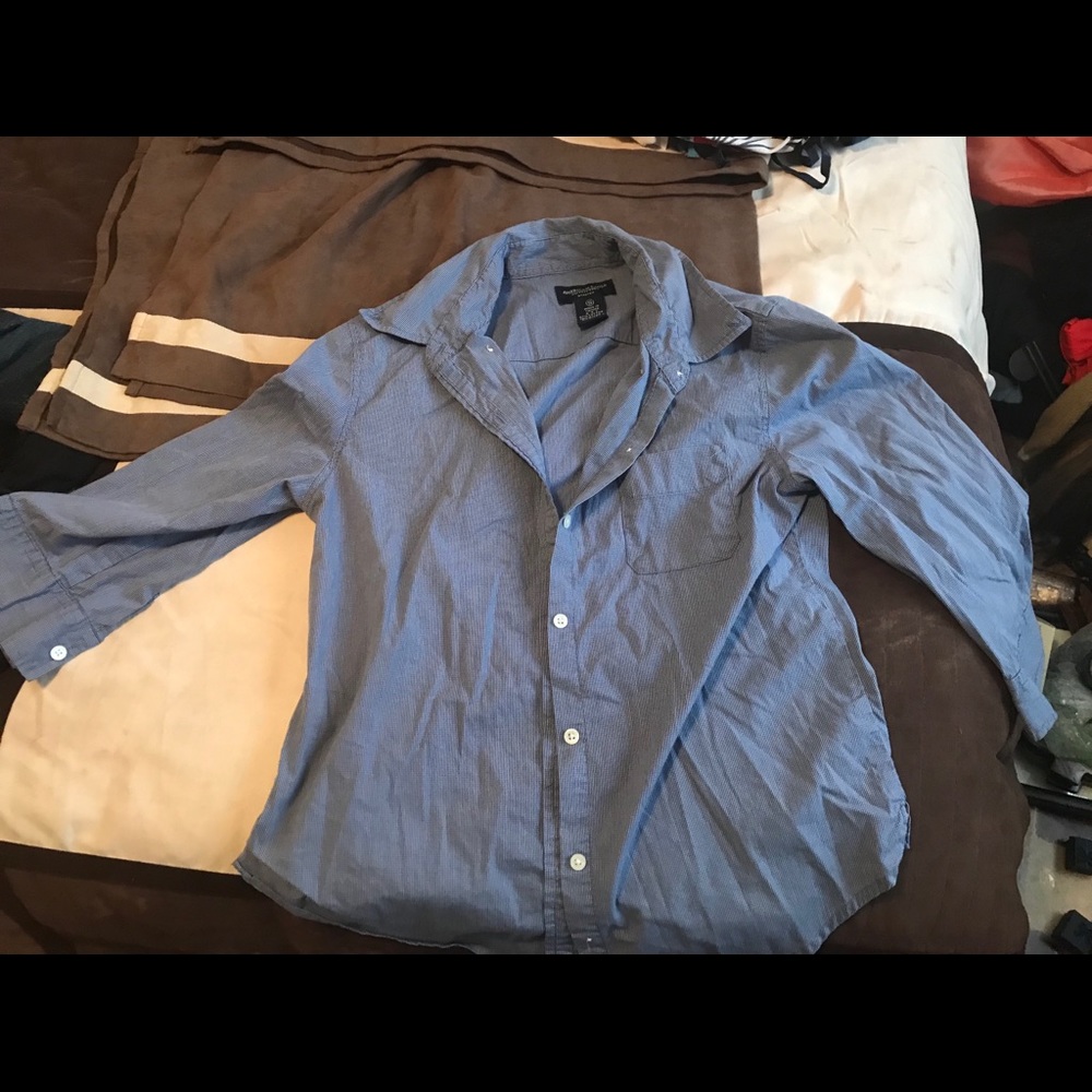 American Eagle Button Down